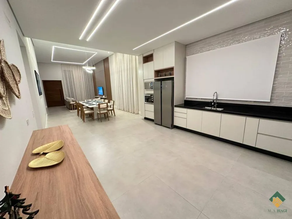 Casa, 4 quartos, 222 m² - Foto 4