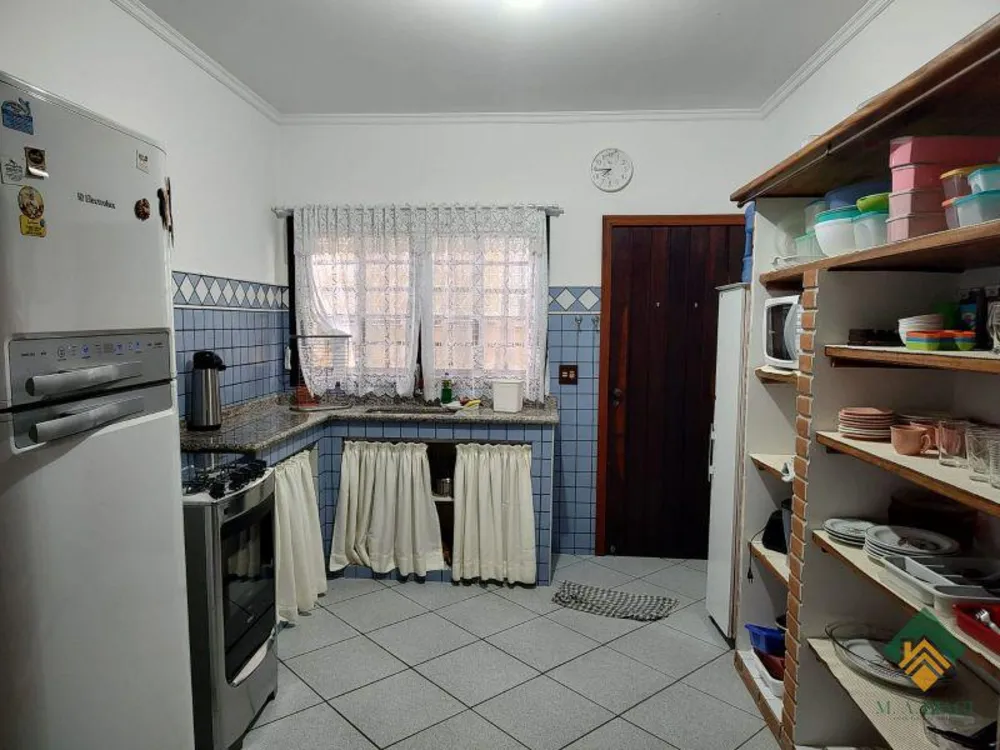 Casa, 3 quartos, 180 m² - Foto 3