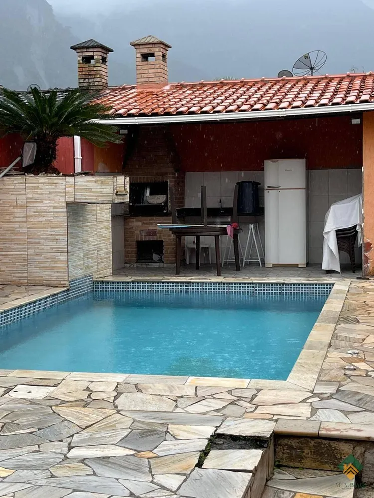 Casa, 3 quartos, 242 m² - Foto 1