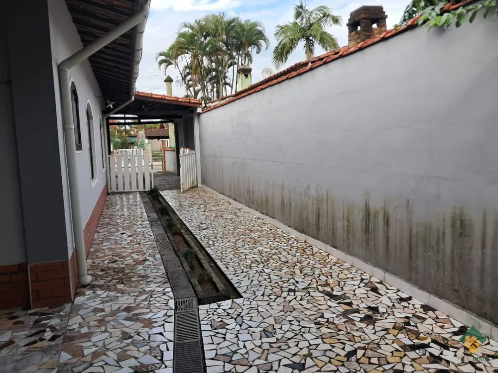 Casa, 4 quartos, 190 m² - Foto 2
