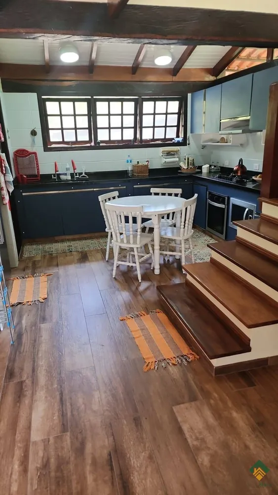 Sobrado, 4 quartos, 250 m² - Foto 1