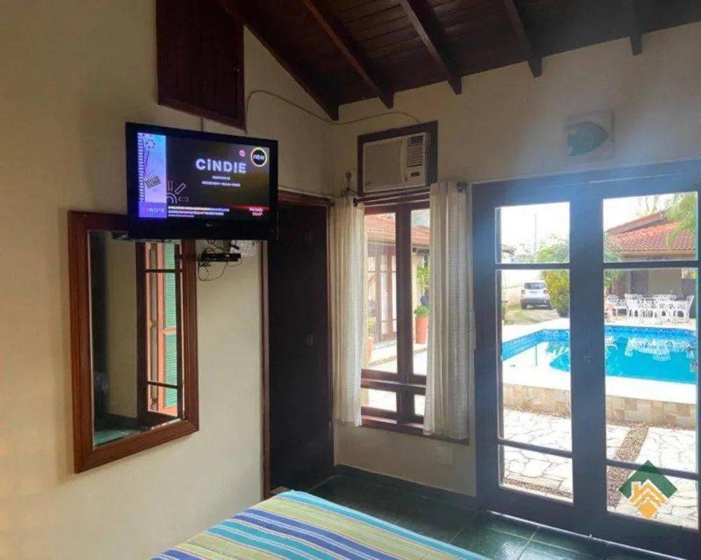 Casa, 4 quartos, 260 m² - Foto 1
