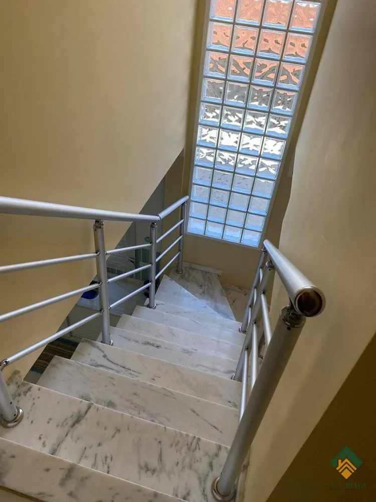 Casa, 3 quartos, 252 m² - Foto 3