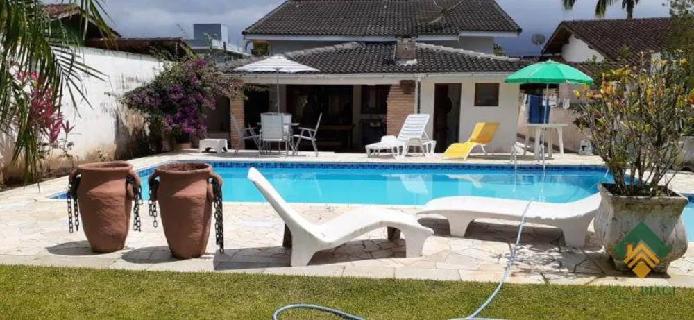 Casa, 3 quartos, 172 m² - Foto 2