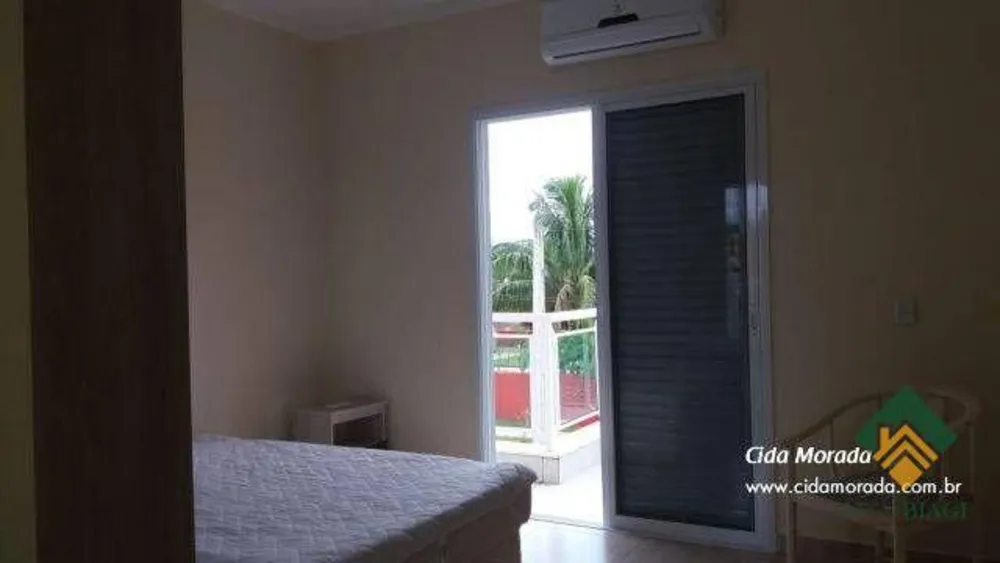 Casa, 3 quartos, 210 m² - Foto 2