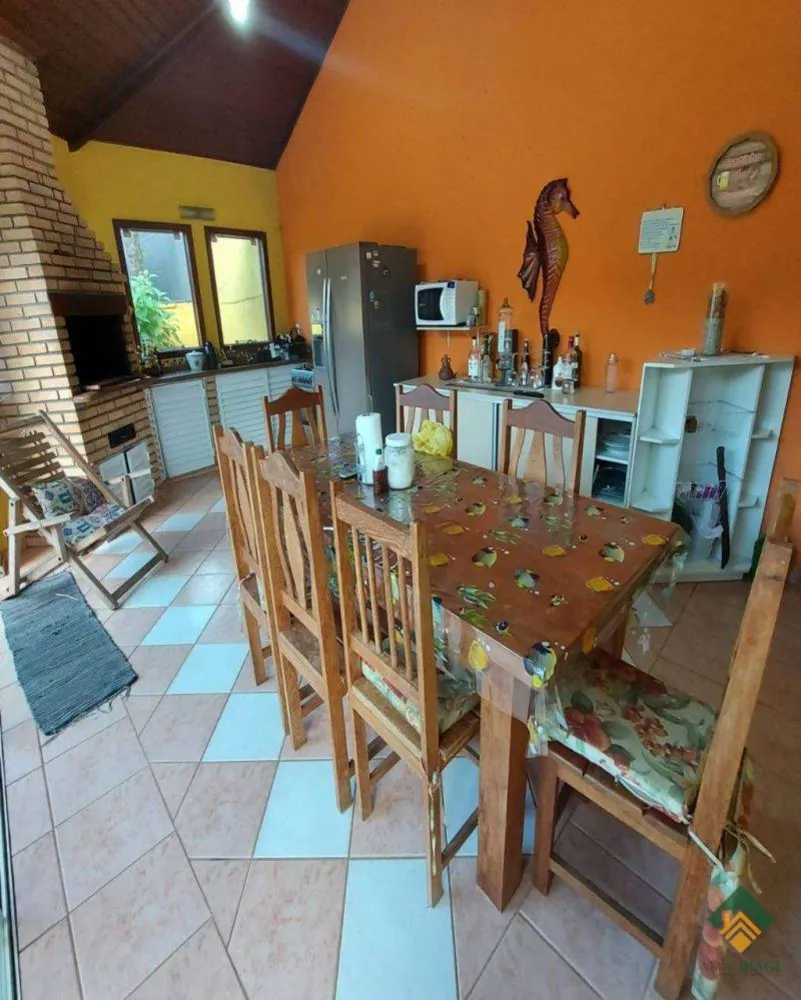 Casa, 4 quartos, 200 m² - Foto 1