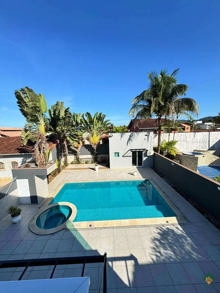 Sobrado, 4 quartos, 330 m² - Foto 1