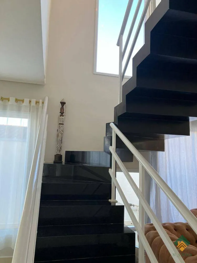 Casa, 4 quartos, 252 m² - Foto 2
