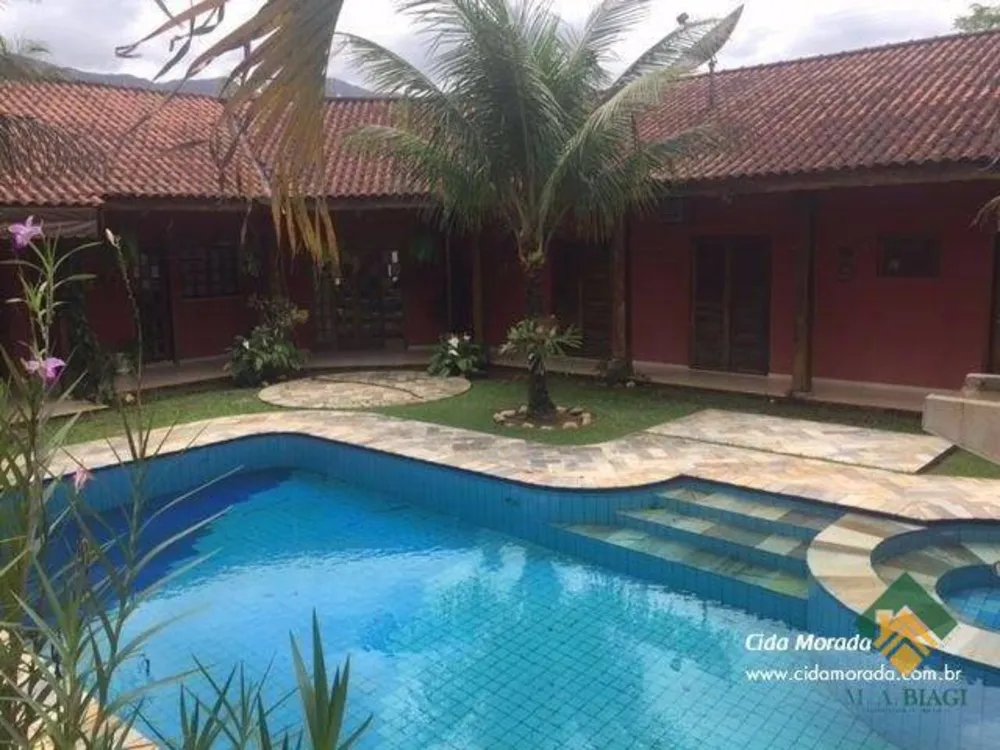 Casa, 4 quartos, 270 m² - Foto 1