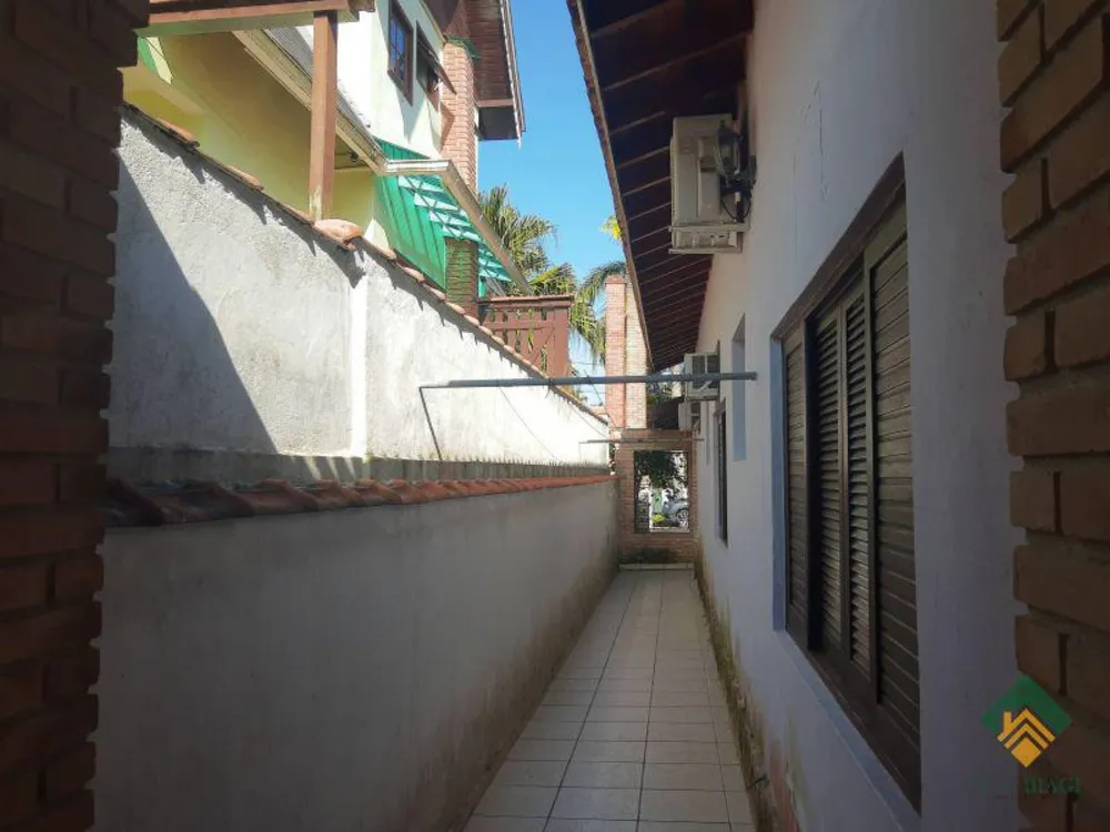 Casa, 4 quartos, 504 m² - Foto 1