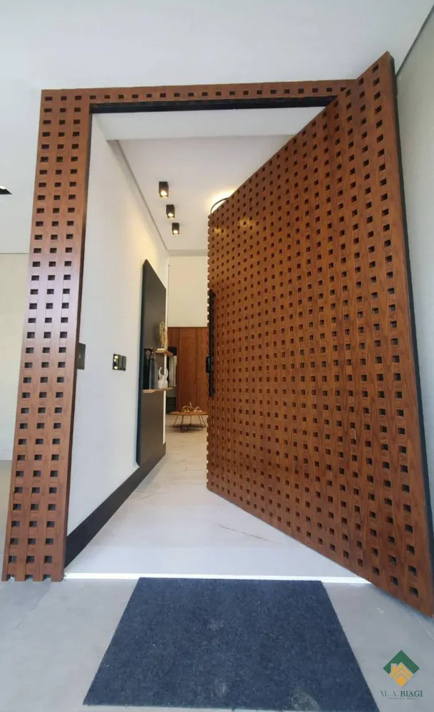 Casa, 5 quartos, 350 m² - Foto 1
