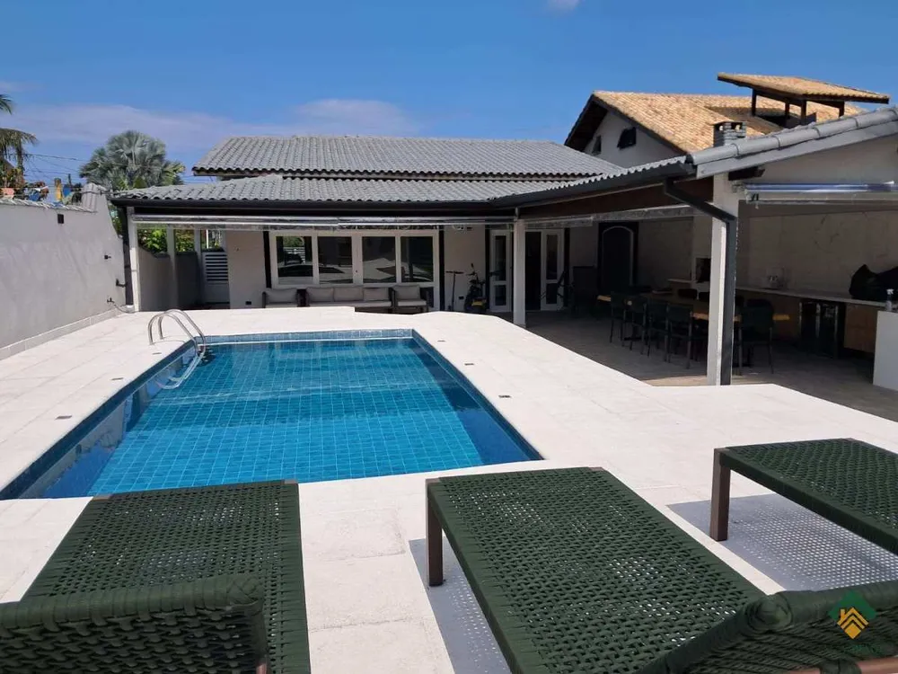 Casa, 5 quartos, 284 m² - Foto 1