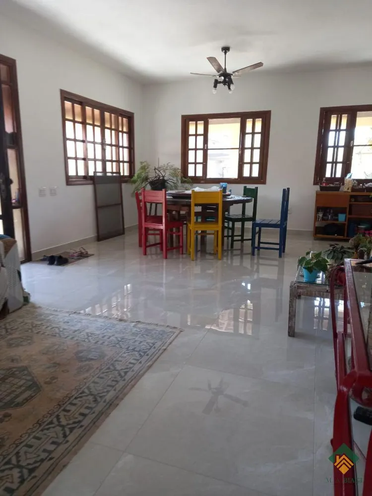 Casa, 4 quartos, 270 m² - Foto 1