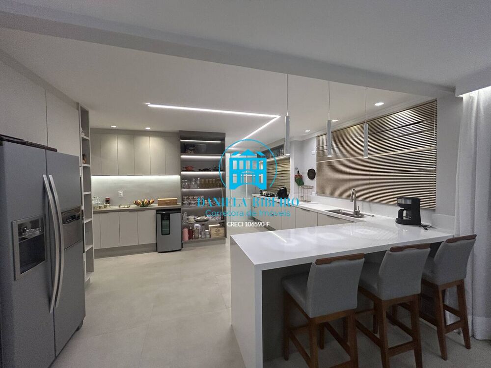 Apartamento, 3 quartos, 208 m² - Foto 2