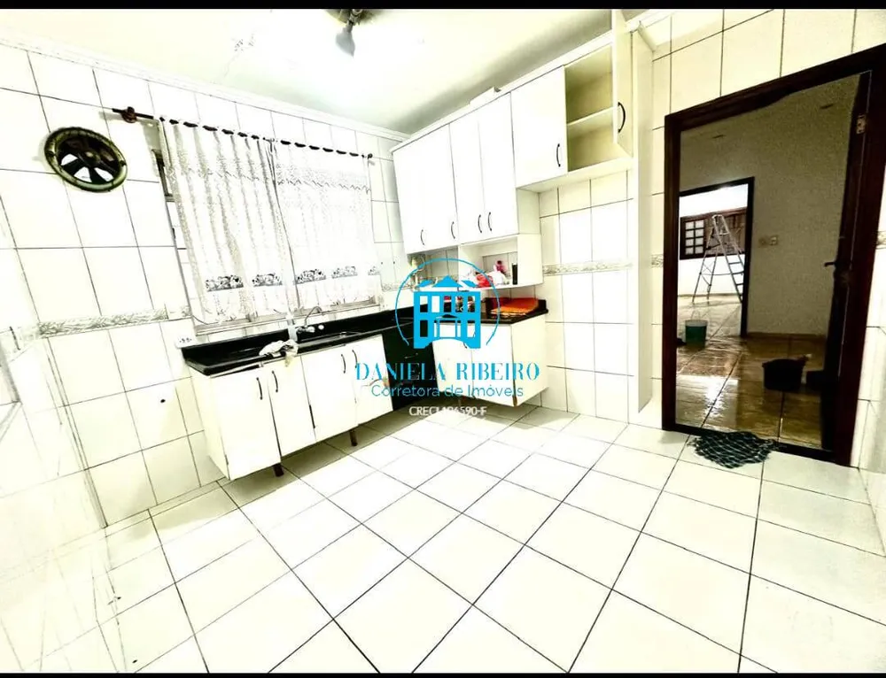 Casa, 3 quartos, 262 m² - Foto 11