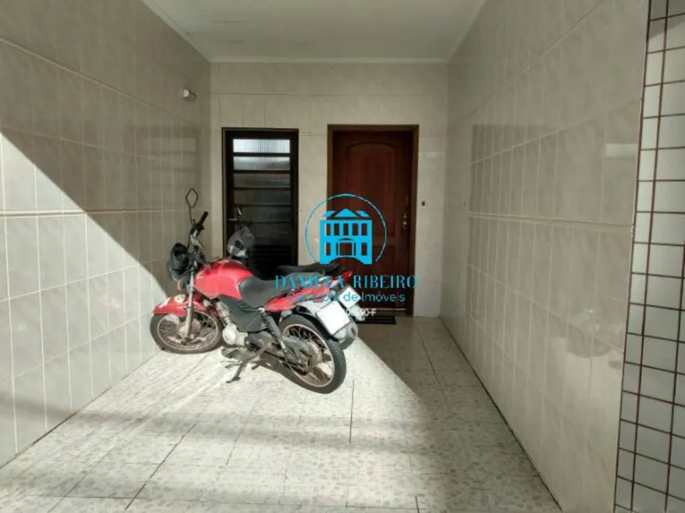 Casa, 5 quartos, 211 m² - Foto 1