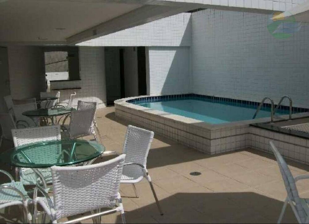 Apartamento à venda com 3 quartos, 70m² - Foto 2