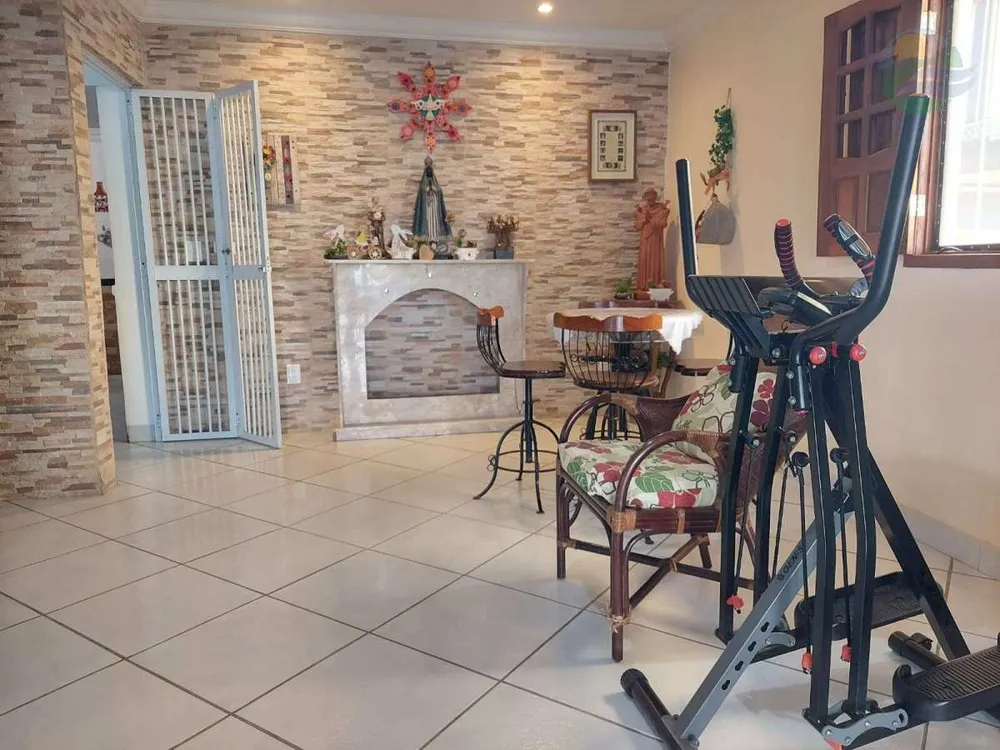Casa, 5 quartos, 361 m² - Foto 2