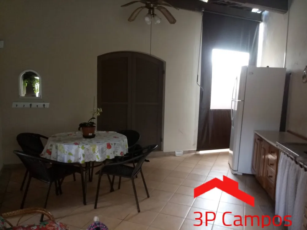 Casa, 3 quartos, 200 m² - Foto 3