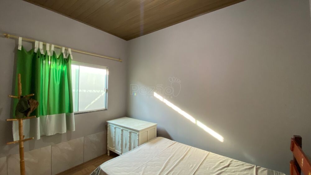Casa à venda com 3 quartos, 300m² - Foto 2