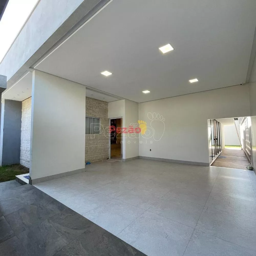 Casa à venda com 3 quartos, 375m² - Foto 1