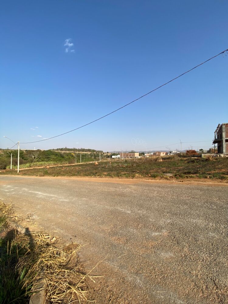 Terreno à venda, 300m² - Foto 1