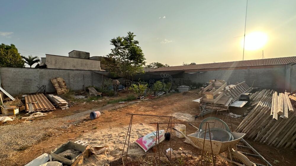 Casa à venda com 2 quartos, 360m² - Foto 4