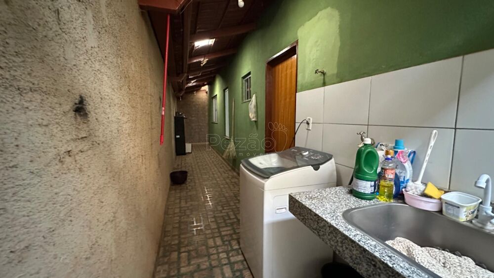 Casa à venda com 2 quartos, 360m² - Foto 3