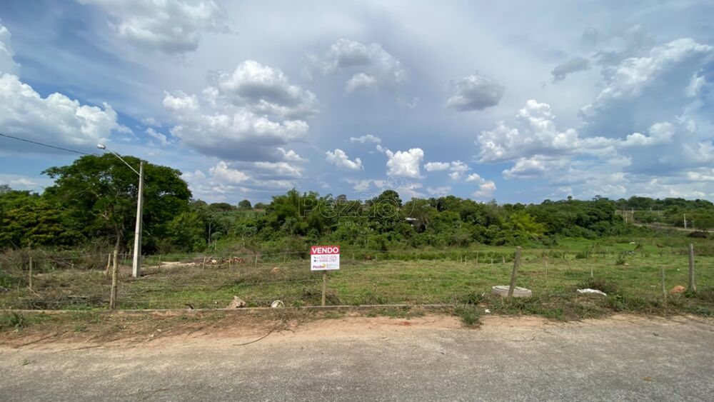 Terreno à venda, 650m² - Foto 1