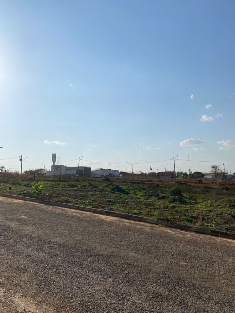 Terreno à venda, 300m² - Foto 1