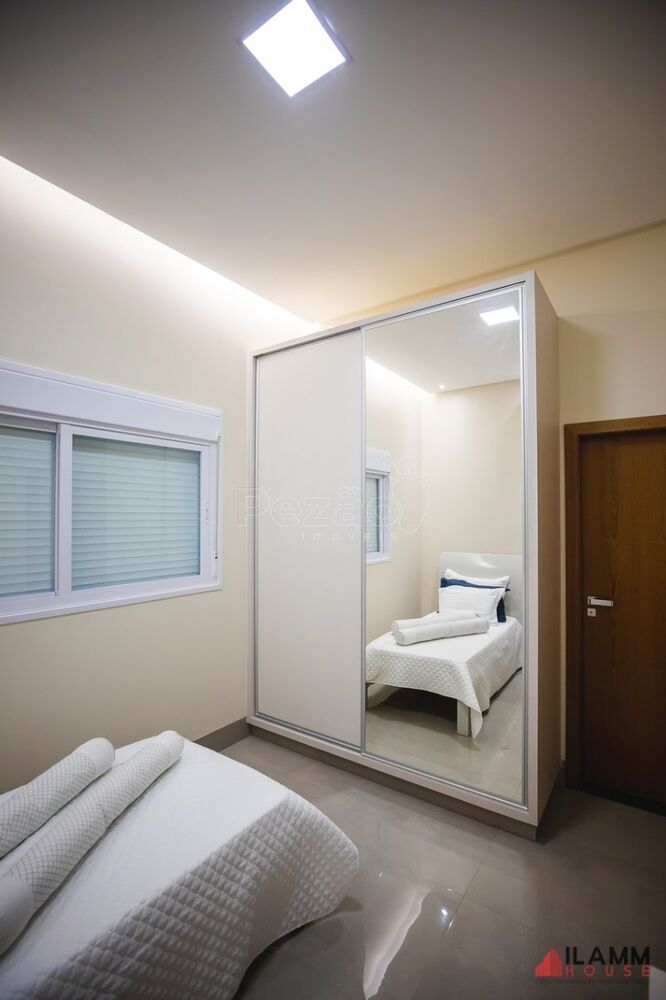 Casa à venda com 3 quartos, 372m² - Foto 3