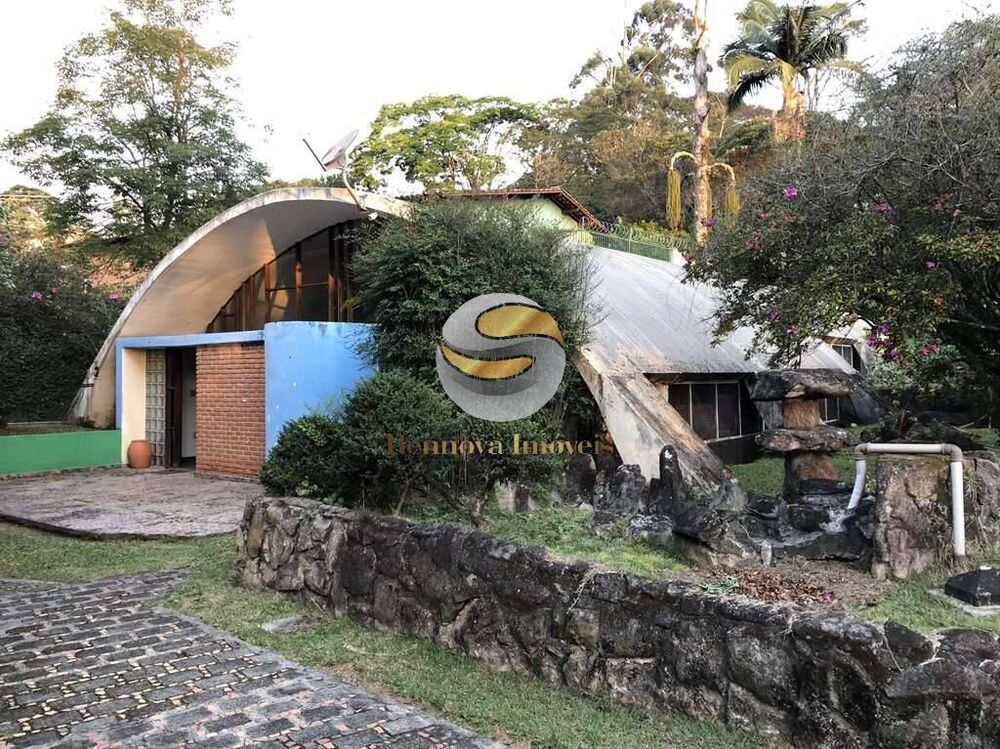 Casa à venda e aluguel com 4 quartos, 253m² - Foto 2