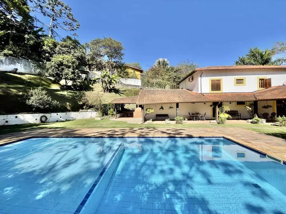 Casa de Condomínio à venda com 4 quartos, 478m² - Foto 1