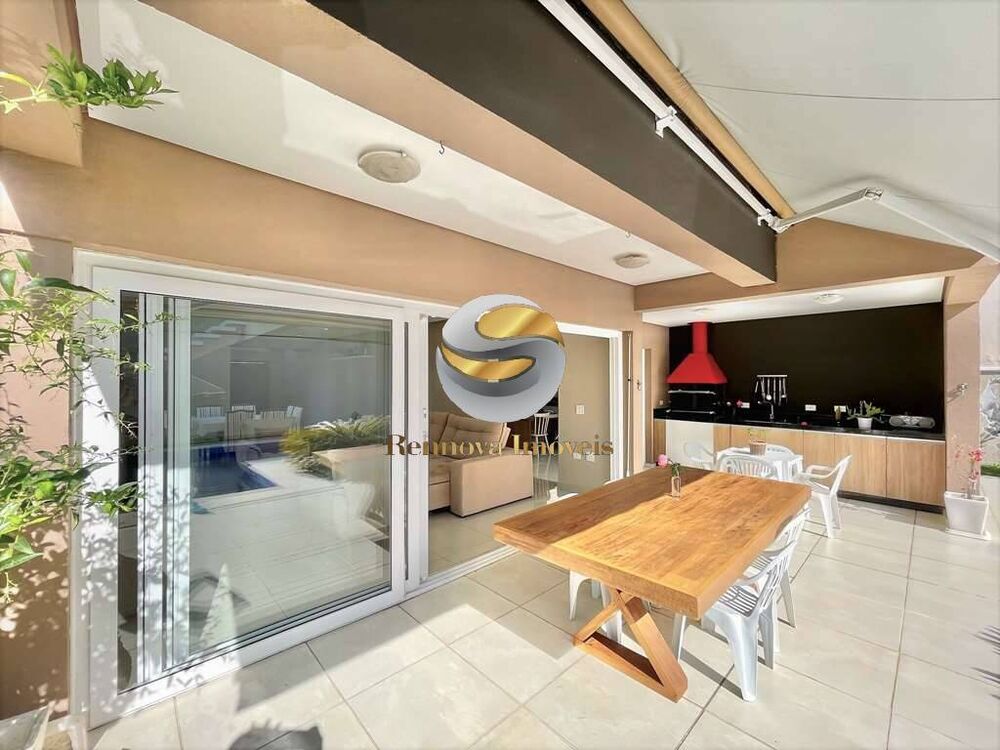 Casa de Condomínio à venda com 4 quartos, 315m² - Foto 1