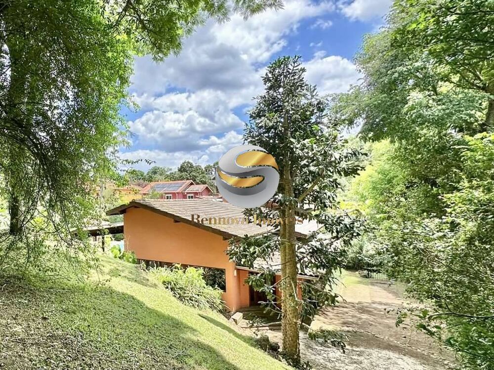 Casa de Condomínio à venda com 4 quartos, 417m² - Foto 1