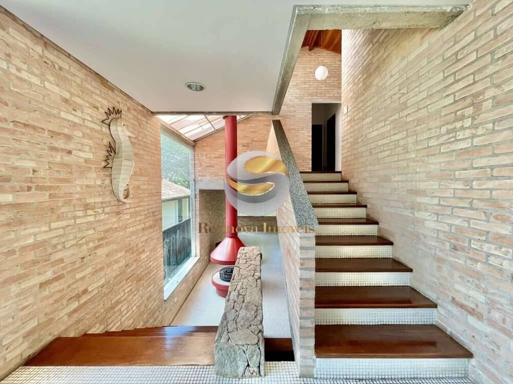 Casa de Condomínio para alugar com 4 quartos, 300m² - Foto 6