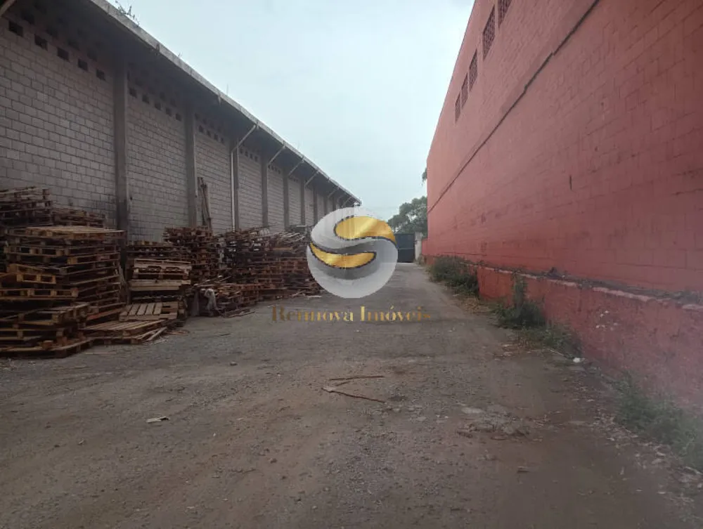 Depósito-Galpão, 1800 m² - Foto 1