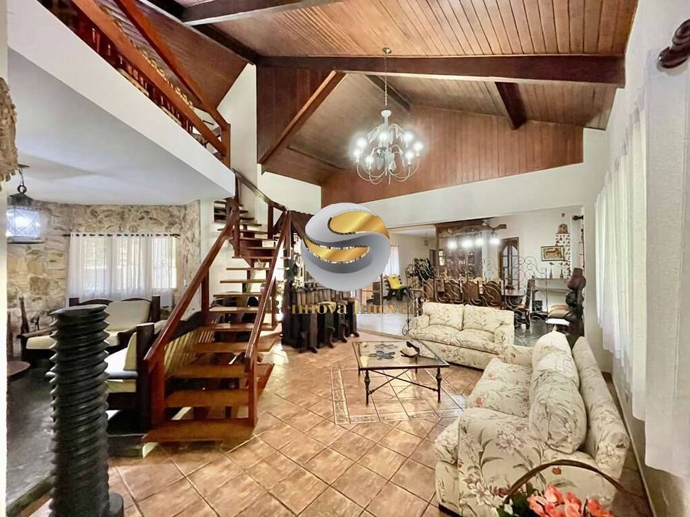 Casa, 4 quartos, 428 m² - Foto 1