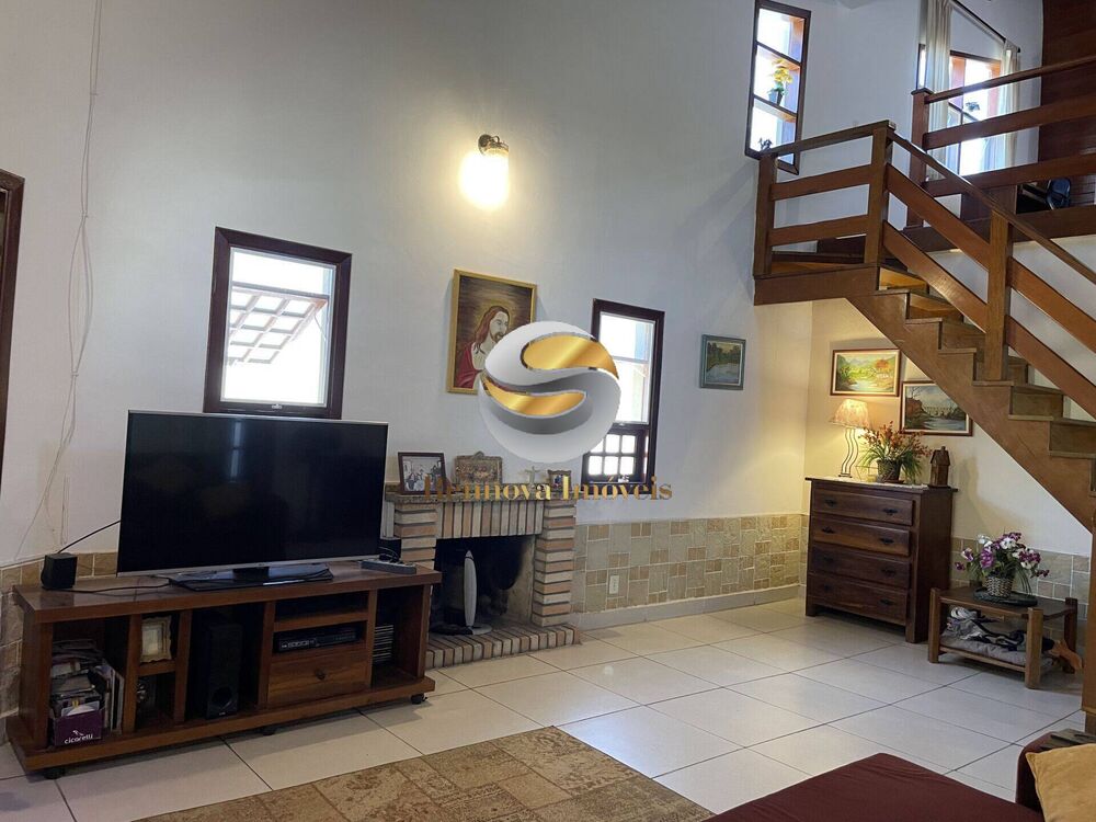 Casa de Condomínio à venda com 3 quartos, 960m² - Foto 2