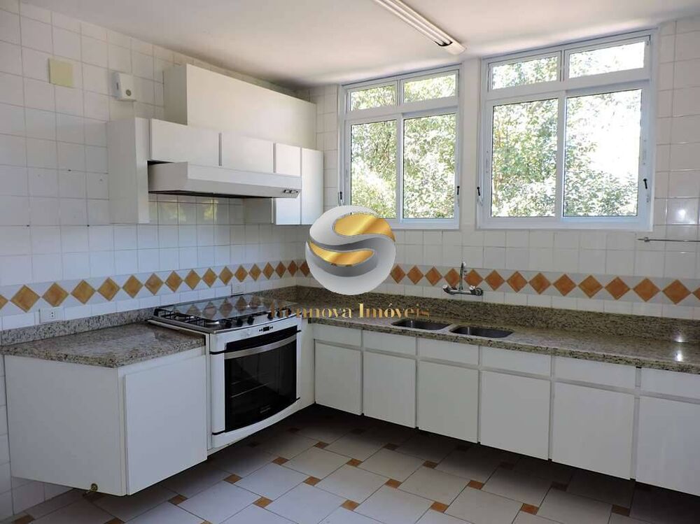 Casa de Condomínio para alugar com 6 quartos, 550m² - Foto 2