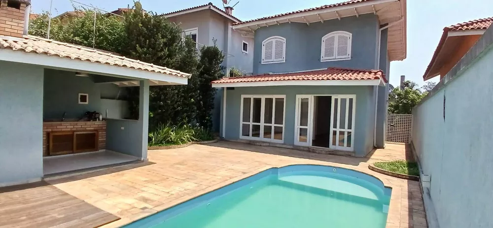 Casa de Condomínio para alugar com 3 quartos, 250m² - Foto 1