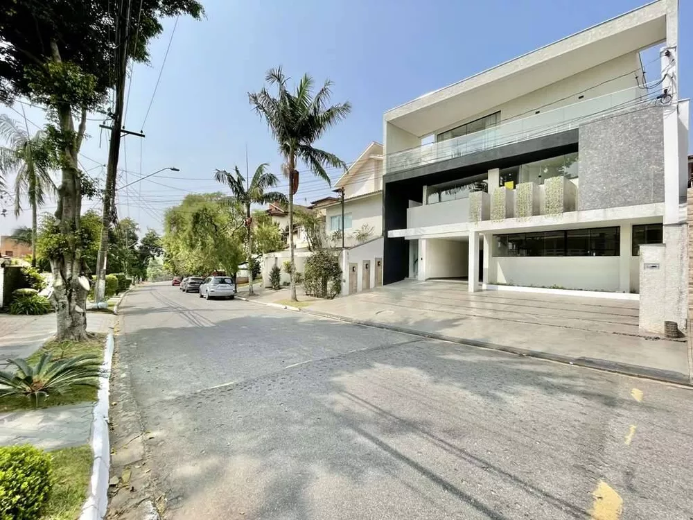 Casa de Condomínio à venda com 6 quartos, 528m² - Foto 3