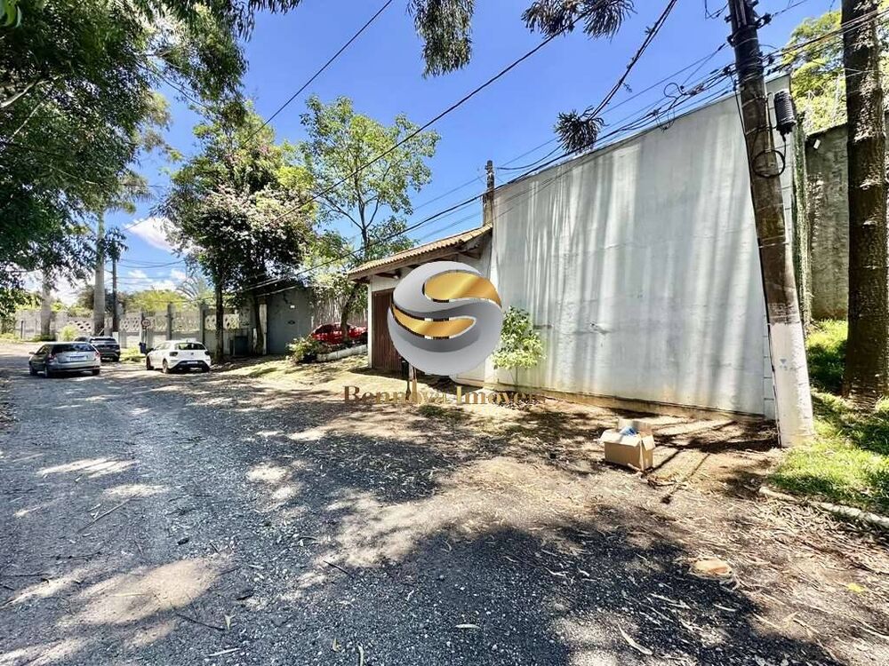Casa à venda com 3 quartos, 255m² - Foto 2