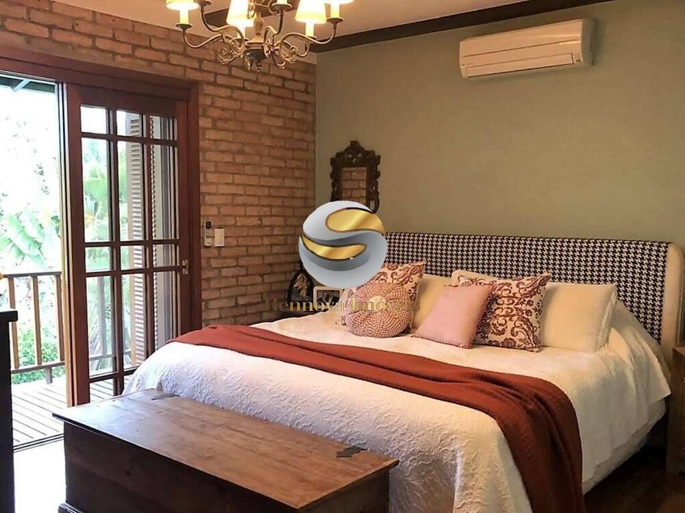 Casa de Condomínio à venda com 4 quartos, 450m² - Foto 2
