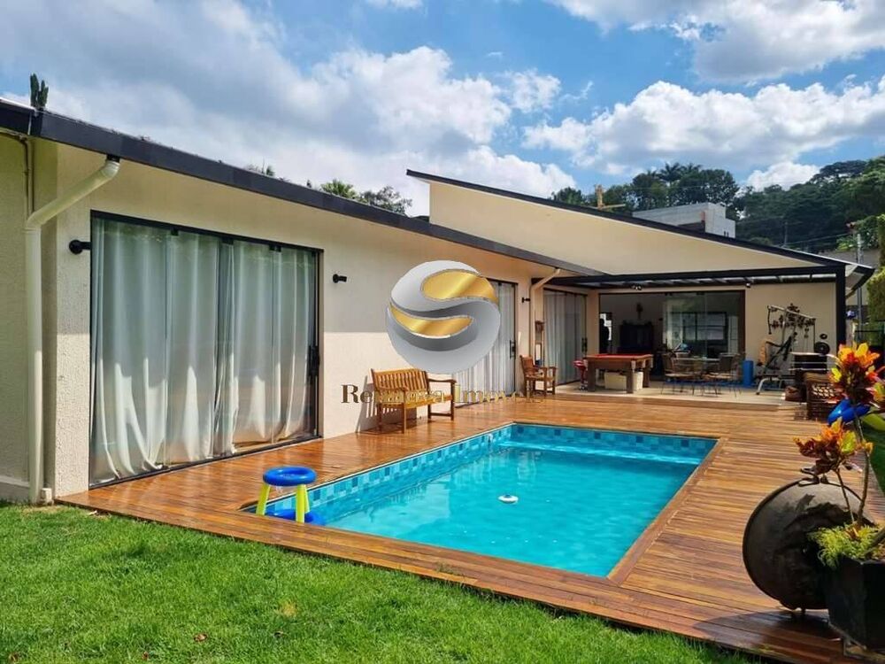 Casa, 3 quartos, 277 m² - Foto 1