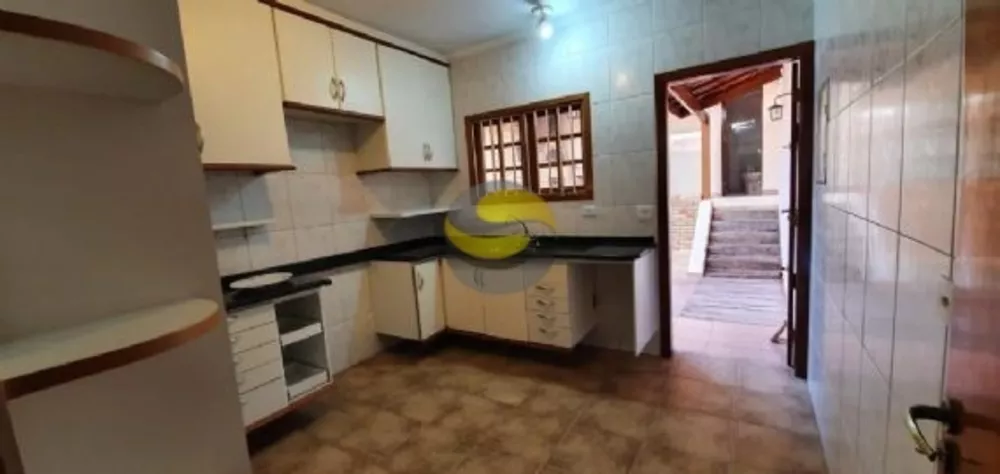 Casa de Condomínio à venda com 3 quartos, 130m² - Foto 2