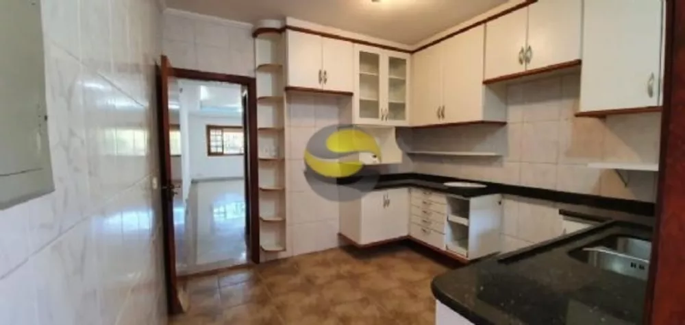 Casa de Condomínio à venda com 3 quartos, 130m² - Foto 1