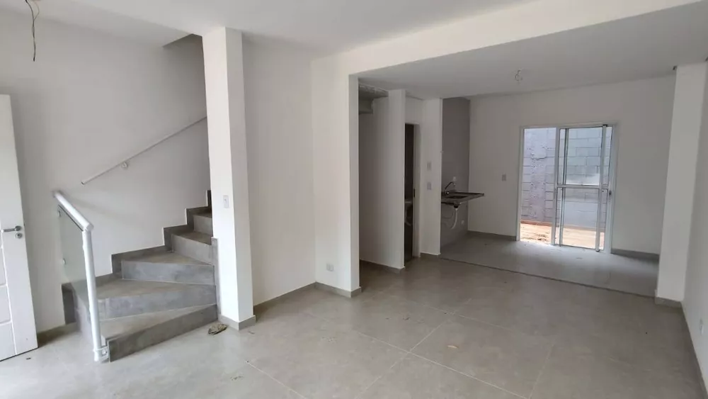 Casa de Condomínio à venda com 2 quartos, 75m² - Foto 4