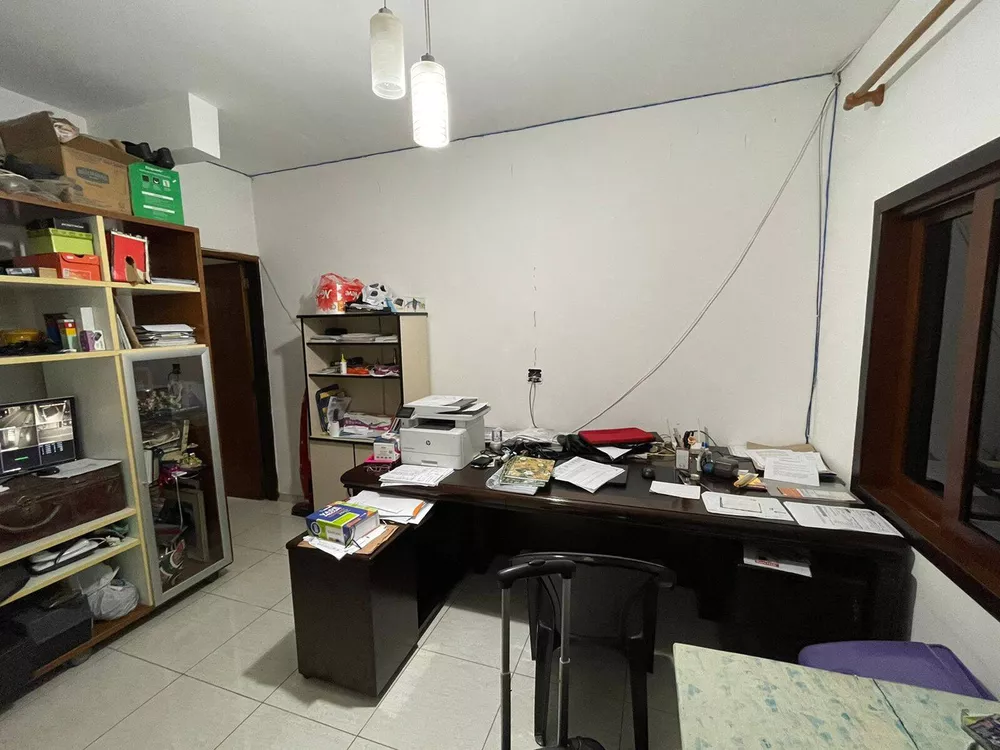 Casa à venda com 2 quartos, 200m² - Foto 3