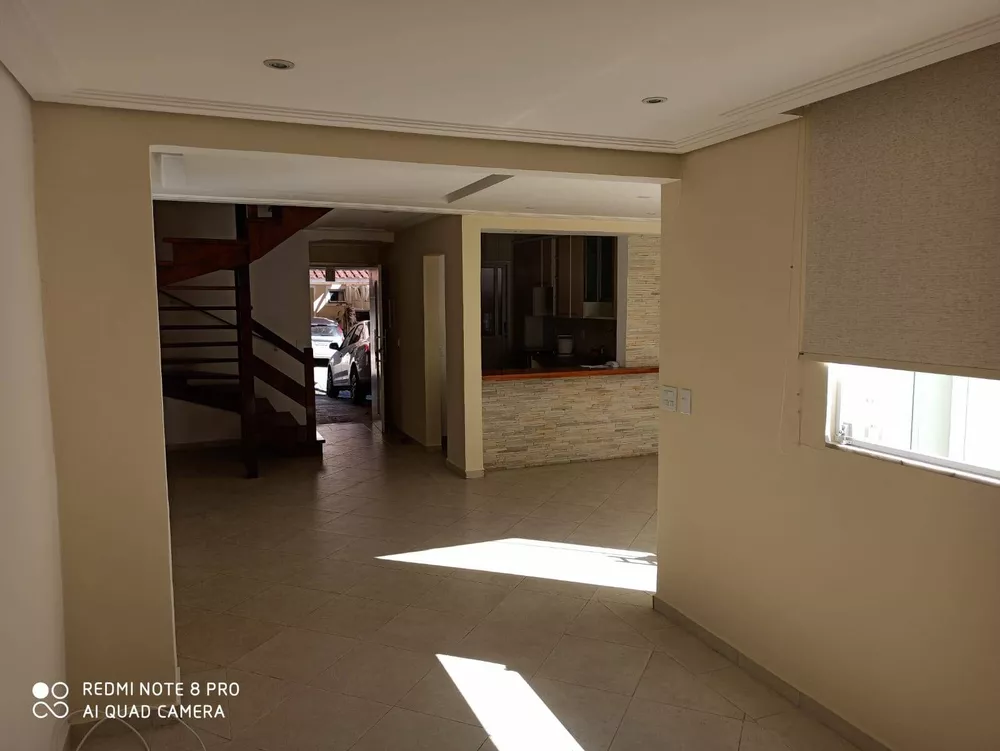 Casa de Condomínio para alugar com 3 quartos, 100m² - Foto 1